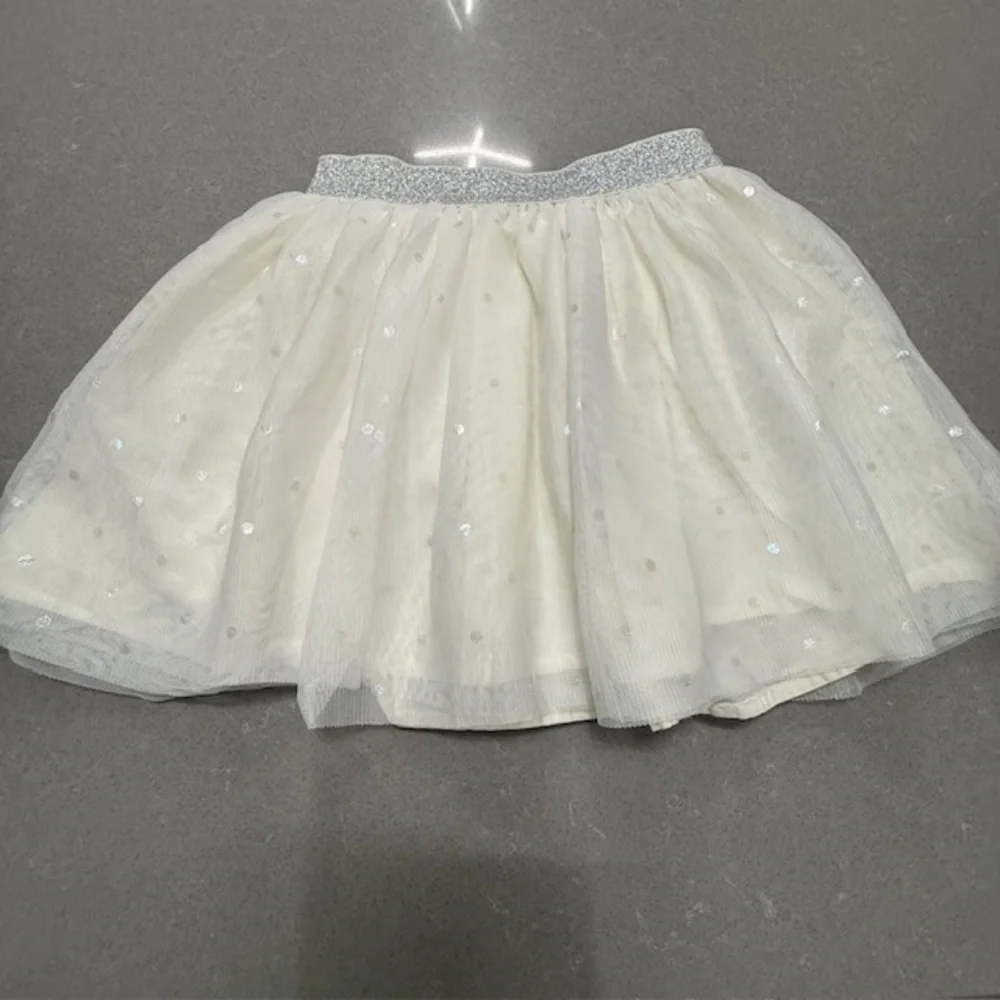 Toddler Girl Gap Cream 3T 3 Years Silver Metallic Dot Tulle Skirt -See notes